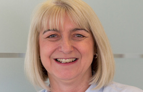 Melanie Armstrong.jpg 1