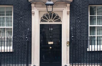 Prime minister invites civil society figures to antisemitism response meeting