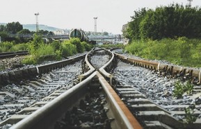 Railway train tracks merger 440