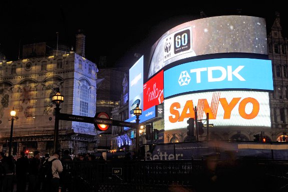 Image5_-_Picadilly_circus575.jpg