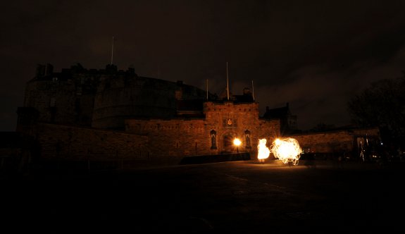 Image7_-_Edinburgh_lights_out575.jpg